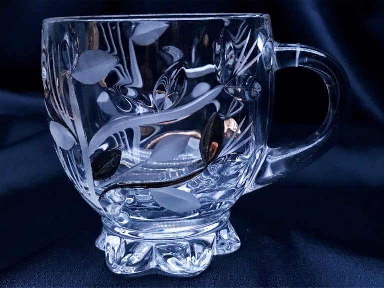 Kristálycsiszolású csészék 150 ml-es kézi festés 6 darabos arany készlettel