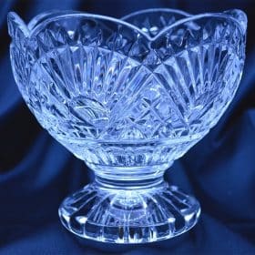 15 cm-es alapra vágott kristálytálat