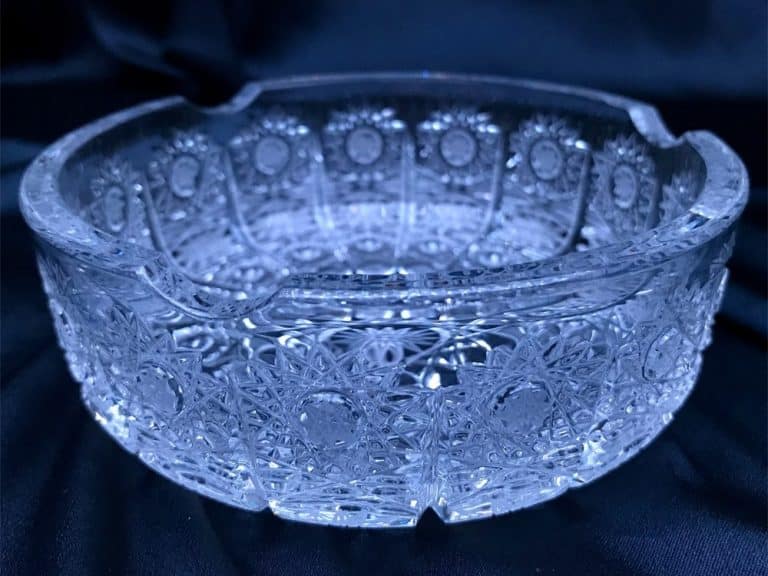 Kristály vágott hamutartó 12 cm