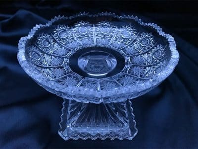 Krištálový brúsený tanier na podstavci 14,5 cm
