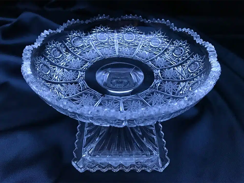 Krištálový brúsený tanier na podstavci 14,5 cm