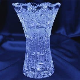 Vágott kristályváza 15 cm