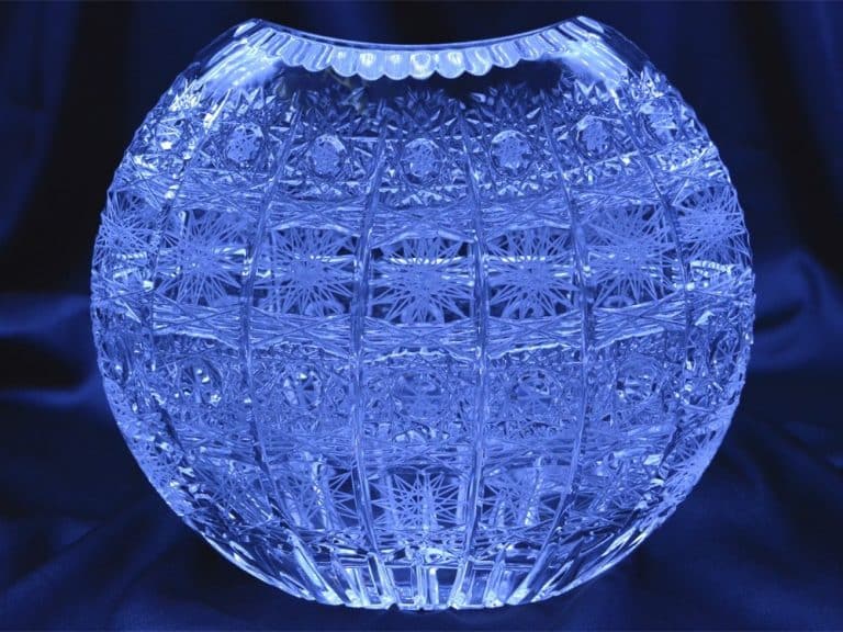 Vágott kristályváza 18 cm