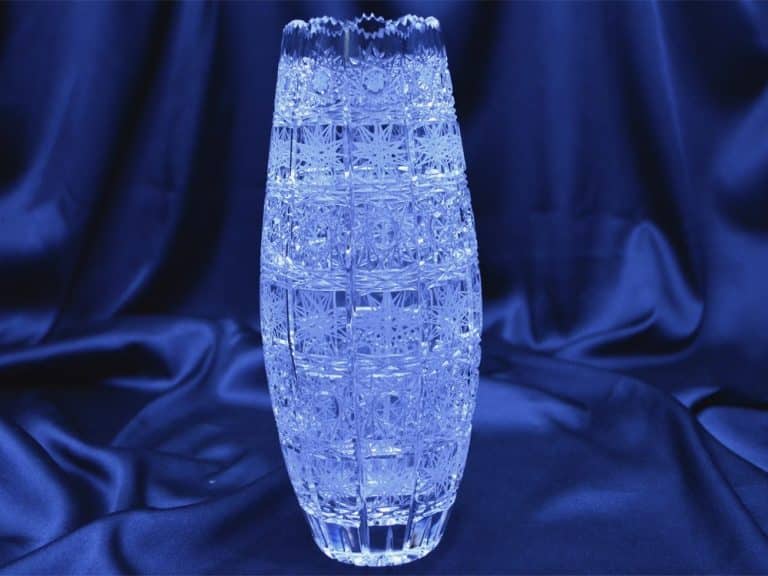 Vágott kristályváza 23 cm