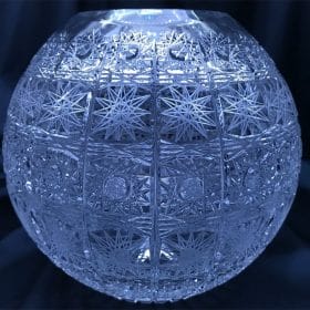 Vágott kristályváza 18 cm