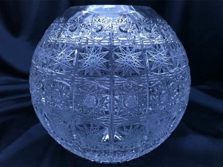 Vágott kristályváza 18 cm