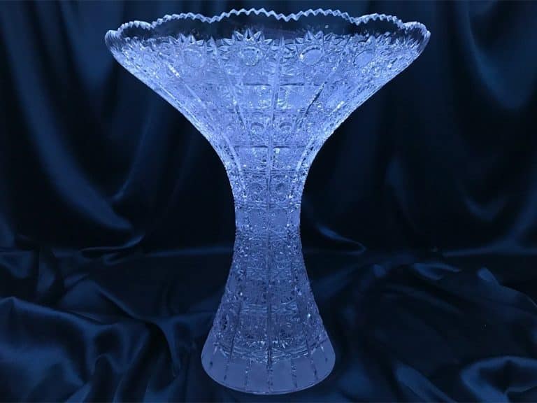 Vágott kristályváza 30 cm