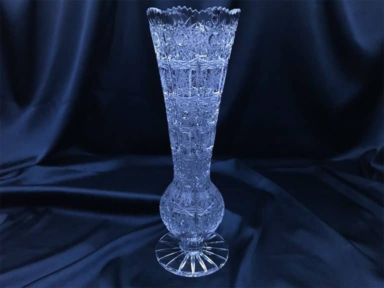 Vágott kristályváza 27 cm