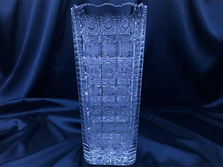 Vágott kristályváza 24,5 cm