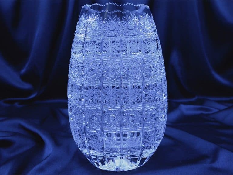 Vágott kristályváza 25,5 cm
