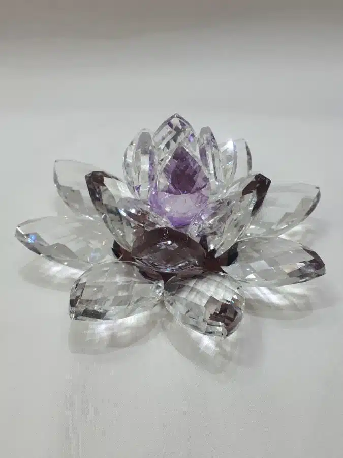 Krištálový lotosový kvet fialový 11 cm
