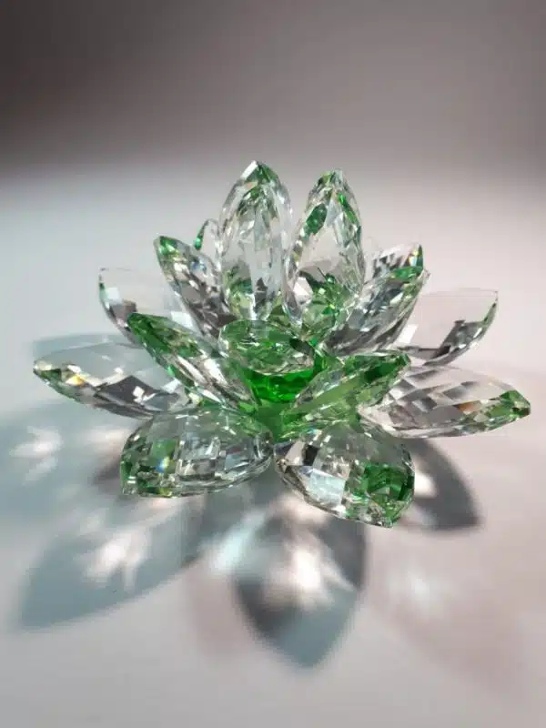 Kristály lótuszvirág zöld 15 cm