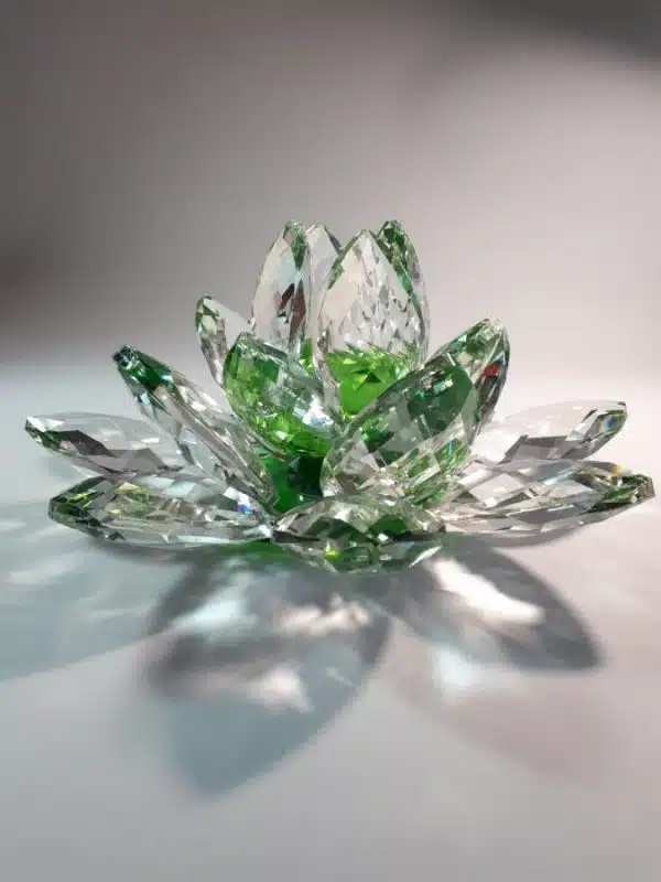 Kristály lótuszvirág zöld 20 cm