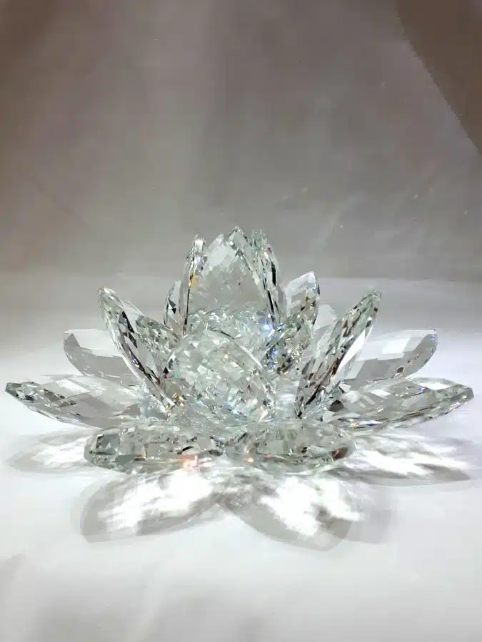 Krištálový brúsený lotosový kvet číry 30 cm 2,5 kg