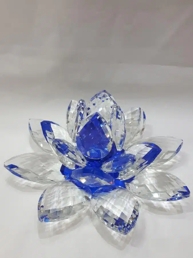 Krištálový brúsený lotosový kvet modrý 20 cm