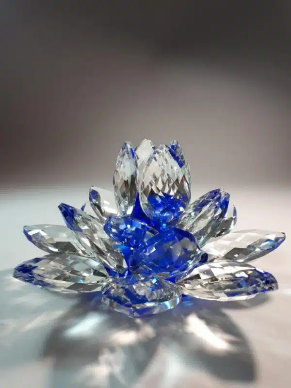Kristály lótuszvirág kék 15 cm