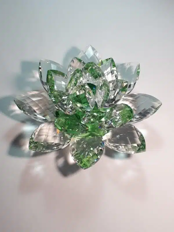 Kristály lótuszvirág zöld 15 cm
