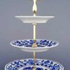 Cibulák – Etažér 3-dielny tanierový 15 + 19 + 24 cm – originál cibuľový porcelán 1. akosť