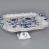 Cibulák – Podnos Aigar 34 x 29 cm na nohe – originál cibuľový porcelán 1. akosť