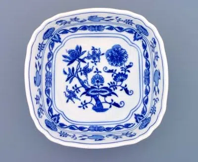Cibulák – Misa šalátová 4-hranná 19 cm – originálny cibuľový porcelán 1. akosť