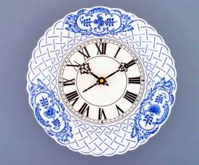 Cibulák – Hodiny reliéfne 24 cm – originál cibuľový porcelán 1. akosť