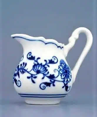 Cibulák – Mliekovka vysoká 0,08 l – originálny cibuľový porcelán 1. akosť