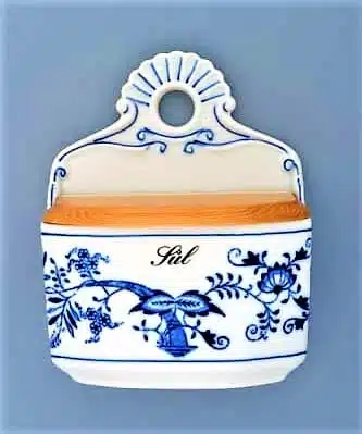 Cibulák – Soľnička závesná s viečkom 0.7 l – originálny cibuľový porcelán 1. akosť