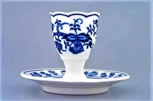 Cibulák – Kalíšok na vajcia s podstavcom 7.5 cm – originálny cibuľový porcelán 1. akosť