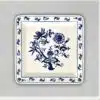 Cibulák – Tanier plytký 4-hranný 27 cm – originál cibuľový porcelán 1. akosť