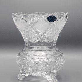 Vágott kristályváza lábakon ÚSVIT 20 cm