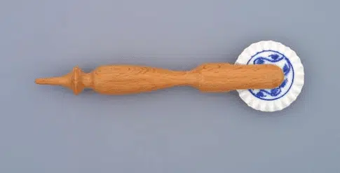 Cibulák – Radielko na cesto – Originálny cibuľový porcelán 1. akosť