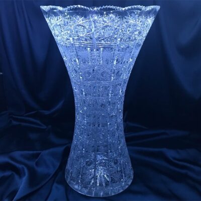 Vágott kristályváza 30 cm