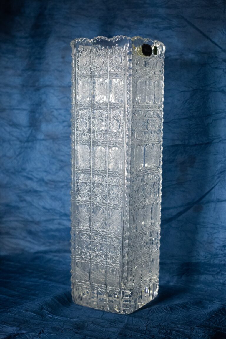 Vágott kristályváza 35 cm