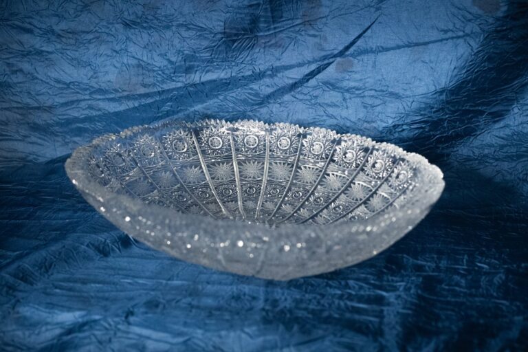 Vágott kristálytál 30 cm